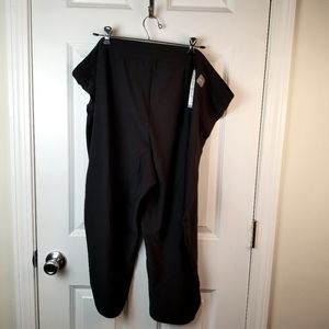 Terra & Sky Womens Black Capri Leggings Size 4X
